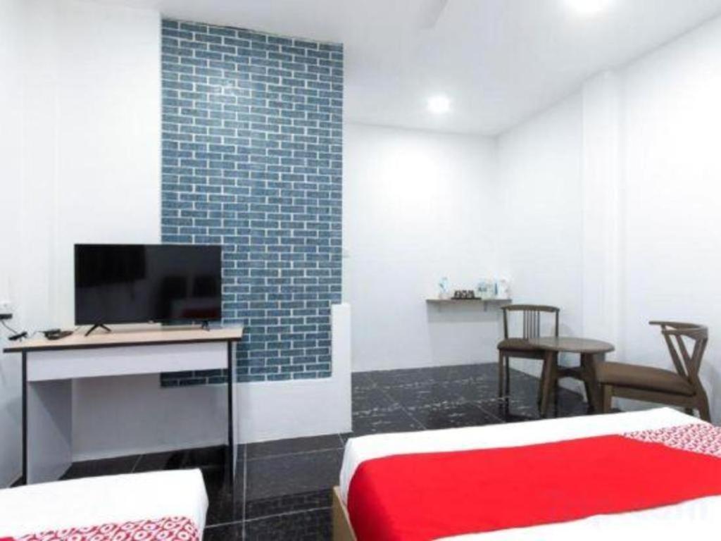 Oyo 44011 Weng Bee Guest House Kota Kinabalu Bagian luar foto