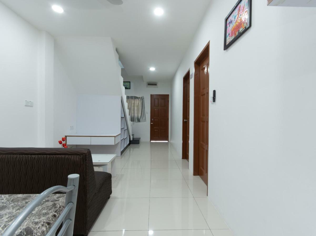 Oyo 44011 Weng Bee Guest House Kota Kinabalu Bagian luar foto