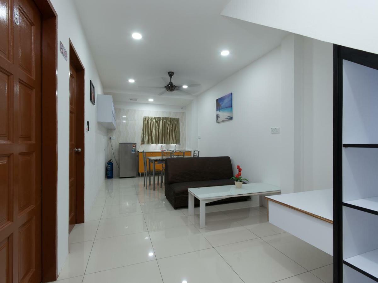 Oyo 44011 Weng Bee Guest House Kota Kinabalu Bagian luar foto