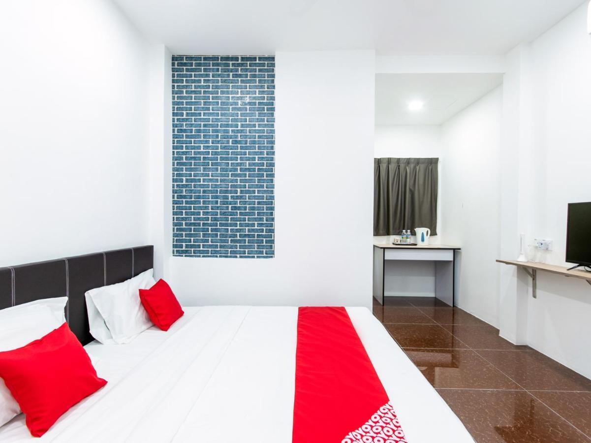 Oyo 44011 Weng Bee Guest House Kota Kinabalu Bagian luar foto