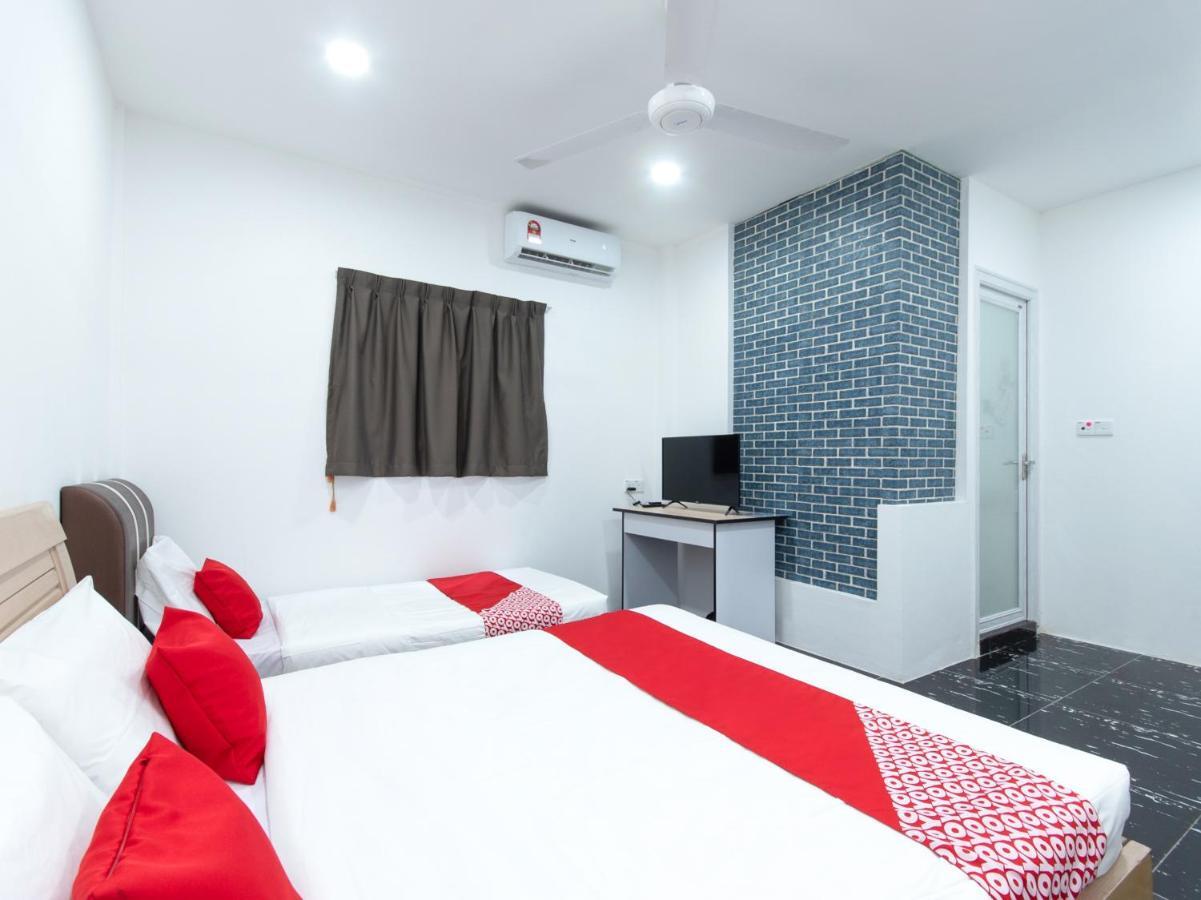 Oyo 44011 Weng Bee Guest House Kota Kinabalu Bagian luar foto