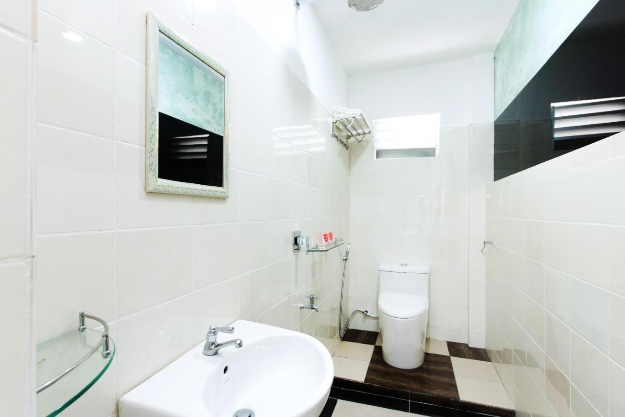 Oyo 44011 Weng Bee Guest House Kota Kinabalu Bagian luar foto