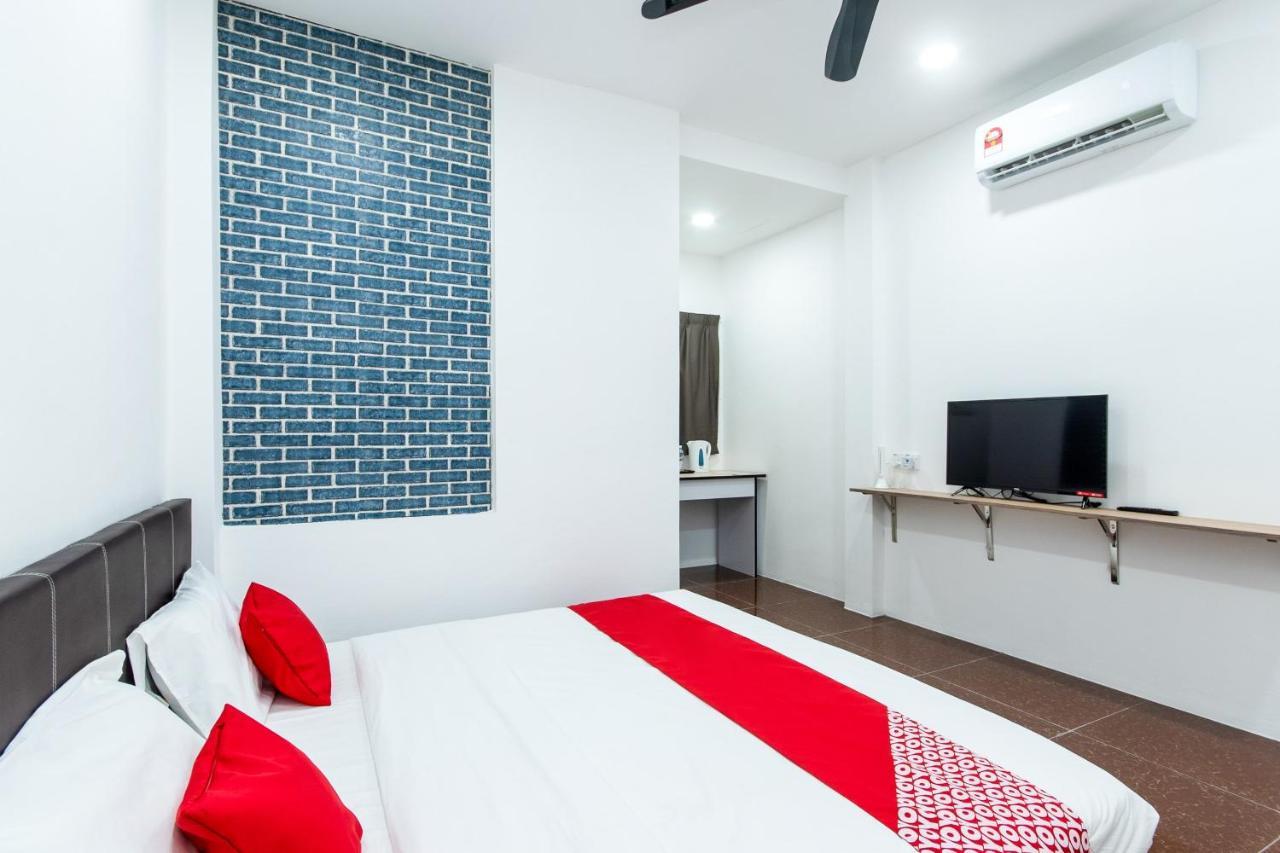 Oyo 44011 Weng Bee Guest House Kota Kinabalu Bagian luar foto
