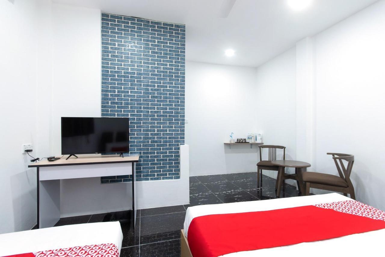 Oyo 44011 Weng Bee Guest House Kota Kinabalu Bagian luar foto