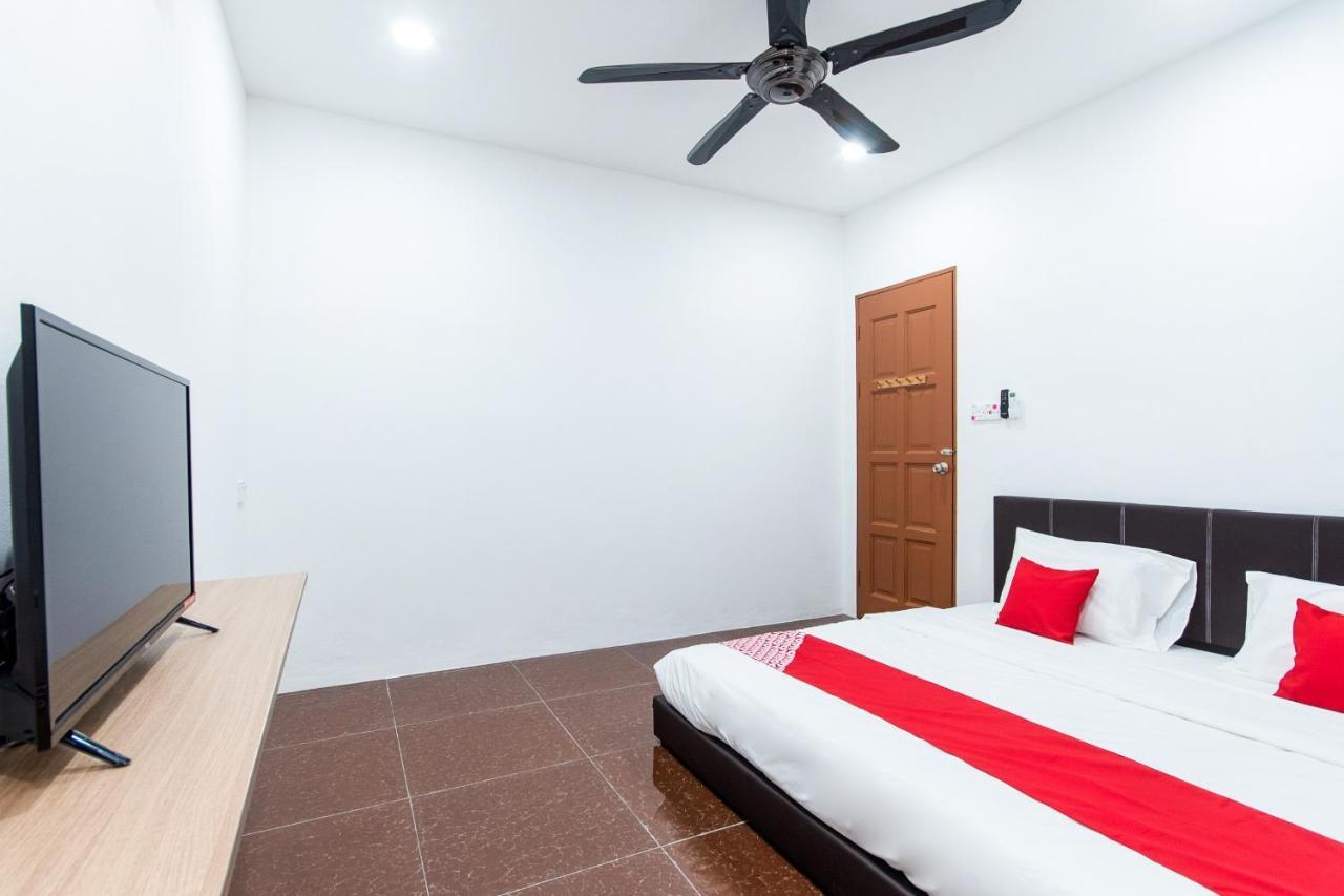 Oyo 44011 Weng Bee Guest House Kota Kinabalu Bagian luar foto